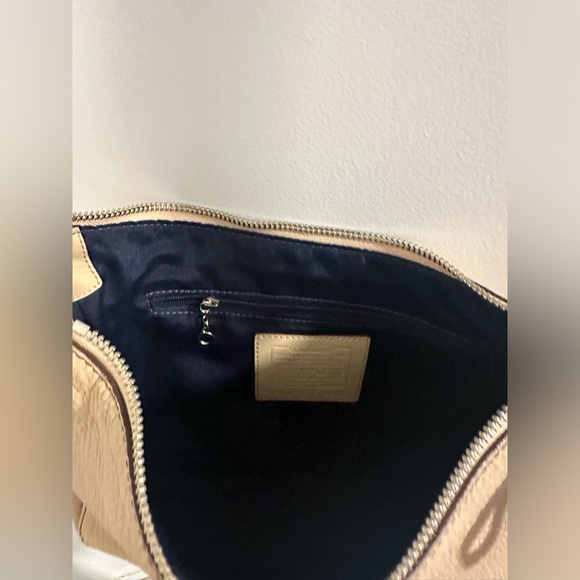 Vintage Coach Pebble leather shoulder bag - Picture 5 of 6